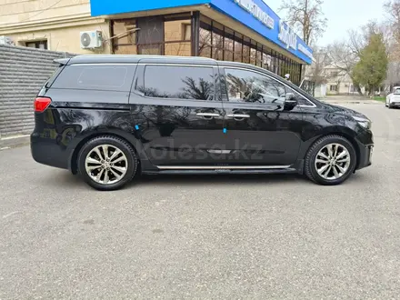 Kia Carnival 2016 года за 12 500 000 тг. в Алматы – фото 4