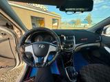 Hyundai Solaris 2013 года за 2 200 000 тг. в Актобе – фото 3