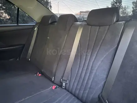 Toyota Camry 2014 года за 10 850 000 тг. в Семей – фото 22