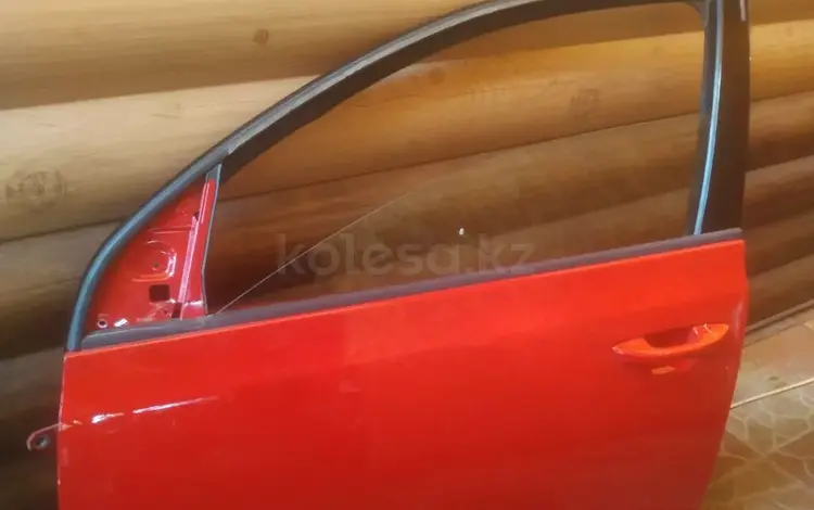 Дверь Golf 6 за 40 000 тг. в Алматы