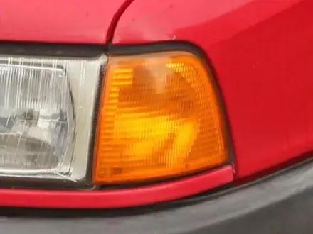 Стекло фары фонари Audi 80 за 5 000 тг. в Актобе – фото 3
