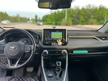Toyota RAV4 2021 года за 13 500 000 тг. в Уральск – фото 6