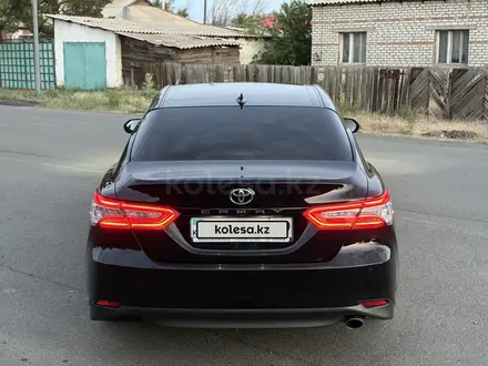 Toyota Camry 2018 года за 14 500 000 тг. в Алматы – фото 4