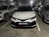 Toyota Camry 2022 годаүшін17 500 000 тг. в Атырау – фото 2