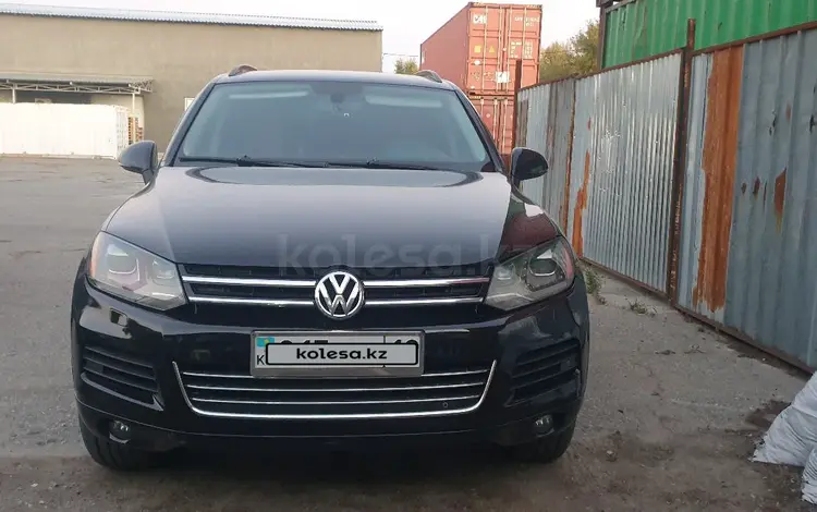 Volkswagen Touareg 2011 года за 10 500 000 тг. в Алматы