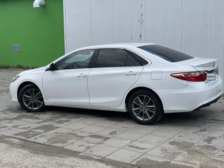 Toyota Camry 2016 года за 6 800 000 тг. в Актобе – фото 6