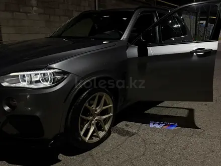 BMW X5 2015 года за 21 800 000 тг. в Алматы – фото 31