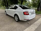 Skoda Octavia 2019 года за 10 100 000 тг. в Алматы – фото 4