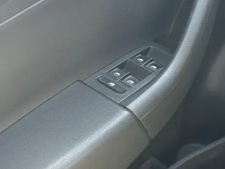 Skoda Rapid 2015 года за 5 399 999 тг. в Усть-Каменогорск – фото 11
