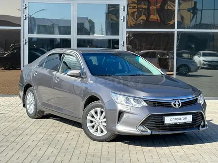 Toyota Camry 2015 года за 10 300 000 тг. в Уральск – фото 3