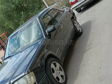 Mercedes-Benz E 220 1993 года за 2 100 000 тг. в Балхаш