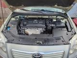 Двигатель на Toyota Avensis T25 за 580 000 тг. в Шымкент – фото 2