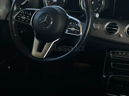 Mercedes-Benz E 200 2018 года за 19 900 000 тг. в Алматы – фото 23