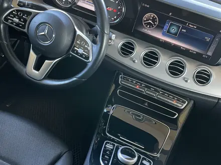 Mercedes-Benz E 200 2018 года за 19 900 000 тг. в Алматы – фото 35