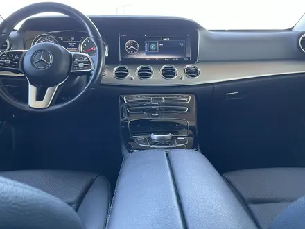 Mercedes-Benz E 200 2018 года за 19 900 000 тг. в Алматы – фото 38
