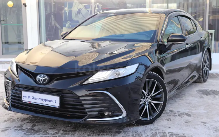 Toyota Camry 2021 года за 22 190 000 тг. в Астана