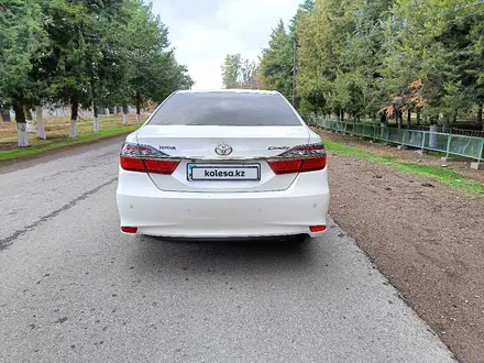 Toyota Camry 2015 года за 10 500 000 тг. в Жетысай – фото 5