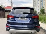 Hyundai Santa Fe 2018 годаүшін11 100 000 тг. в Алматы – фото 2