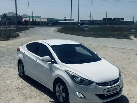 Hyundai Elantra 2012 года за 3 690 900 тг. в Актау – фото 3
