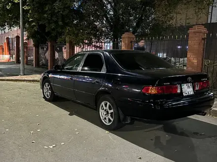 Toyota Camry 2000 года за 2 800 000 тг. в Павлодар – фото 3