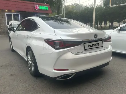 Lexus ES 350 2018 года за 28 000 000 тг. в Алматы – фото 5