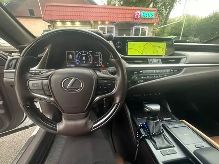 Lexus ES 350 2018 года за 28 000 000 тг. в Алматы – фото 9