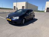 Volkswagen Golf 2005 годаүшін2 100 000 тг. в Астана – фото 2