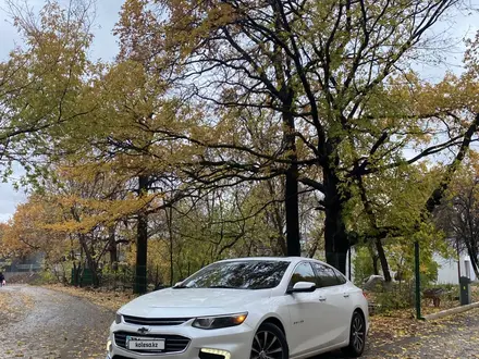 Chevrolet Malibu 2016 года за 7 250 000 тг. в Уральск