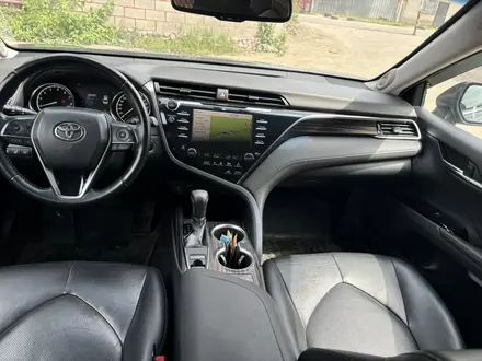Toyota Camry 2019 года за 15 200 000 тг. в Алматы – фото 11