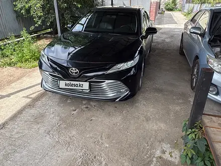 Toyota Camry 2019 года за 15 200 000 тг. в Алматы – фото 13