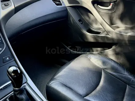 Hyundai Elantra 2015 года за 5 900 000 тг. в Алматы – фото 22