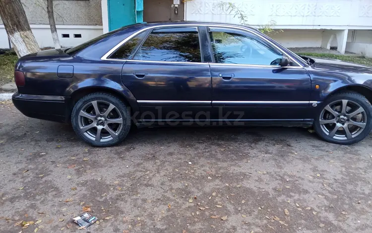 Audi A8 1997 годаfor3 300 000 тг. в Мерке