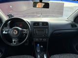 Volkswagen Polo 2012 годаүшін3 990 000 тг. в Байконыр – фото 3