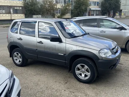 Chevrolet Niva 2013 года за 2 950 000 тг. в Актобе – фото 3