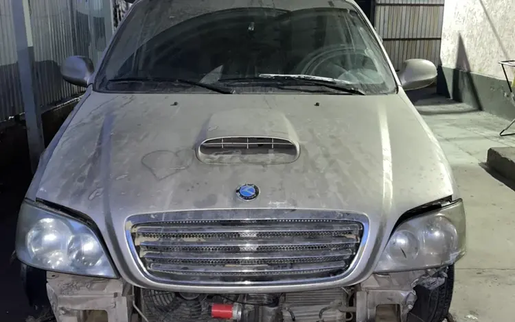 Kia Carnival 2001 годаfor1 400 000 тг. в Шымкент