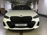 BMW 530 2025 года за 45 500 000 тг. в Алматы – фото 4