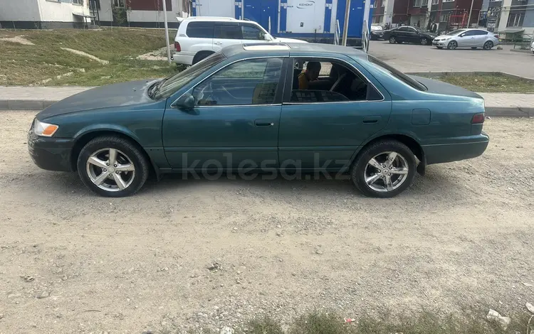 Toyota Camry 1998 годаүшін2 600 000 тг. в Алматы