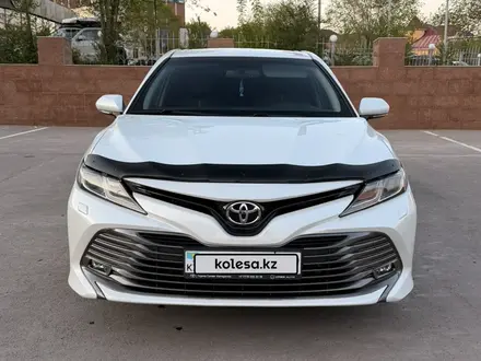 Toyota Camry 2021 года за 13 500 000 тг. в Караганда – фото 4