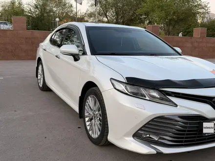 Toyota Camry 2021 года за 13 500 000 тг. в Караганда – фото 5