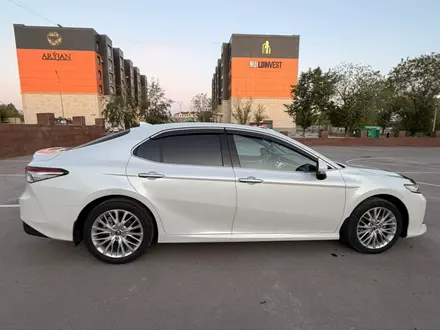Toyota Camry 2021 года за 13 500 000 тг. в Караганда – фото 8