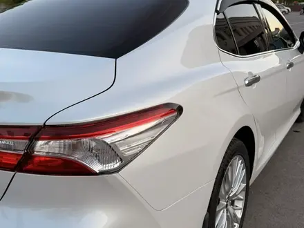Toyota Camry 2021 года за 13 500 000 тг. в Караганда – фото 9