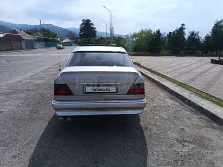 Mercedes-Benz E 260 1991 годаүшін3 200 000 тг. в Алматы – фото 17