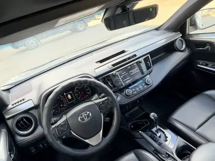 Toyota RAV4 2018 года за 11 400 000 тг. в Актау – фото 10