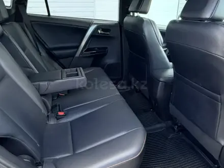 Toyota RAV4 2018 года за 11 400 000 тг. в Актау – фото 5