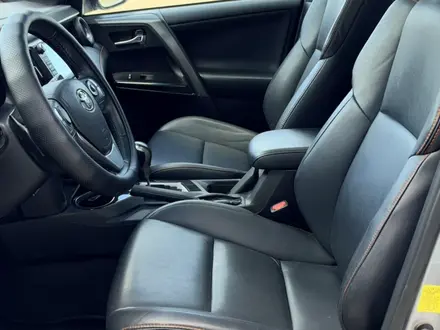 Toyota RAV4 2018 года за 11 400 000 тг. в Актау – фото 12
