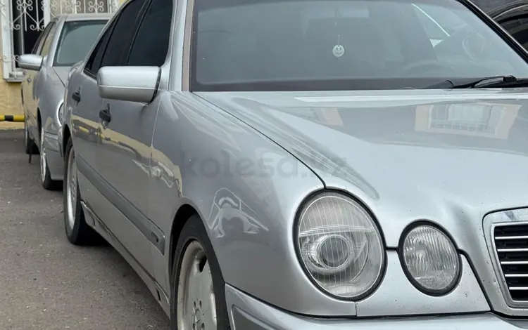 Mercedes-Benz E 320 1998 годаүшін3 300 000 тг. в Астана
