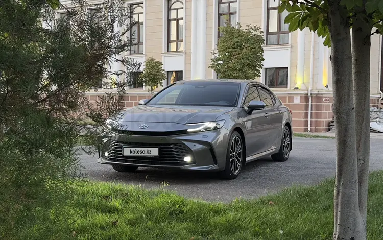 Toyota Camry 2025 года за 19 000 000 тг. в Шымкент