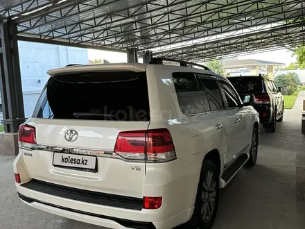 Toyota Land Cruiser 2017 года за 35 000 000 тг. в Алматы – фото 4