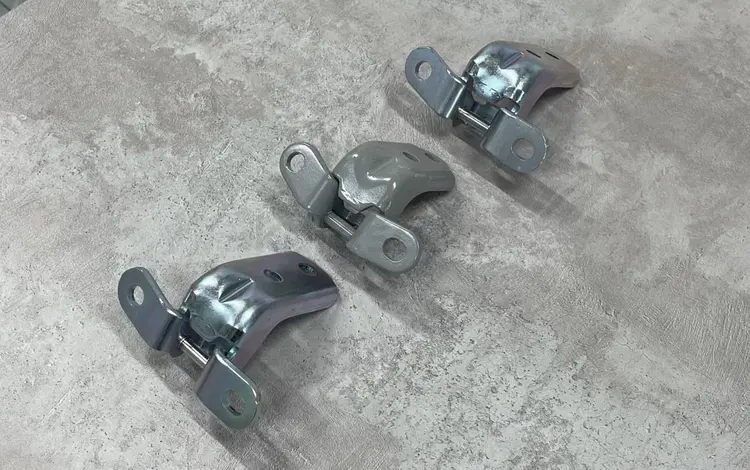 Петля двери Hyundai NEW ORIGINAL за 15 000 тг. в Алматы