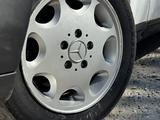 Mercedes-Benz C 180 1995 года за 1 800 000 тг. в Костанай – фото 2